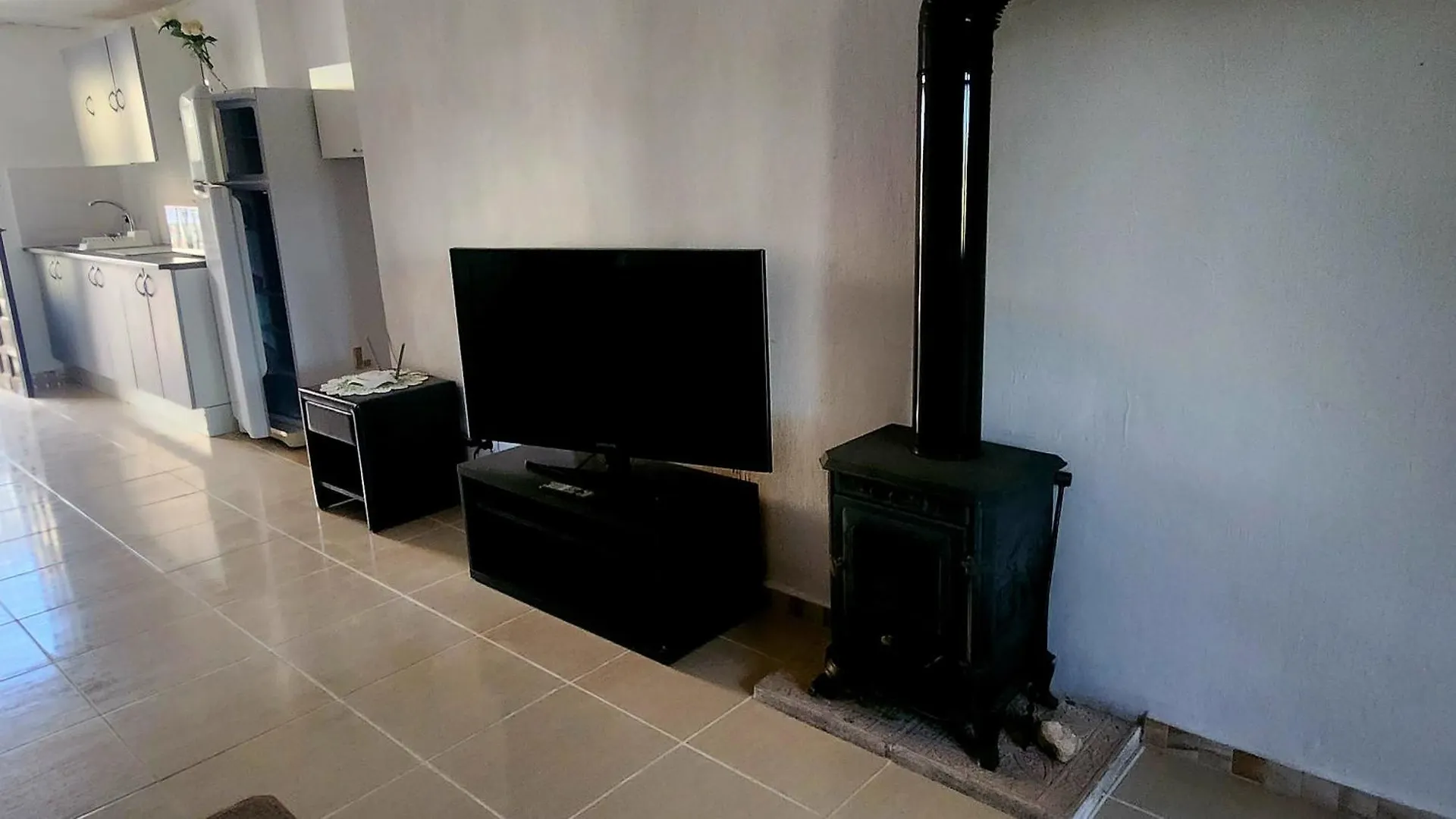 Casita-2Guests-Pool-Patio-Bbq-Parking-Fireplace Huercal-Overa Apartment