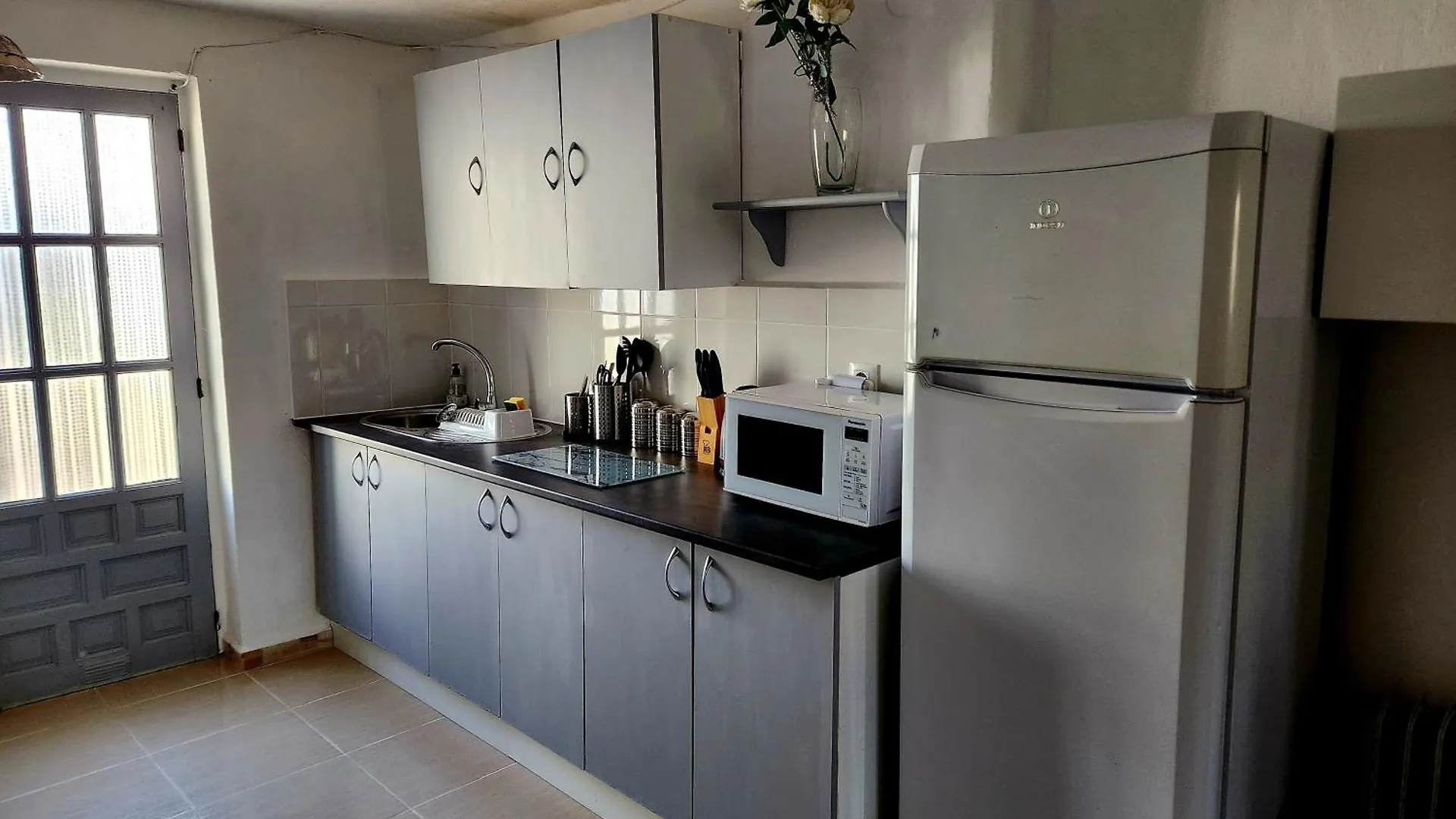 Casita-2Guests-Pool-Patio-Bbq-Parking-Fireplace Huercal-Overa